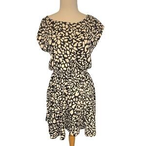 Gap 100% Cotton Dress Scoop Neck Elastic Waist Short Cap Sleeves Size Medium